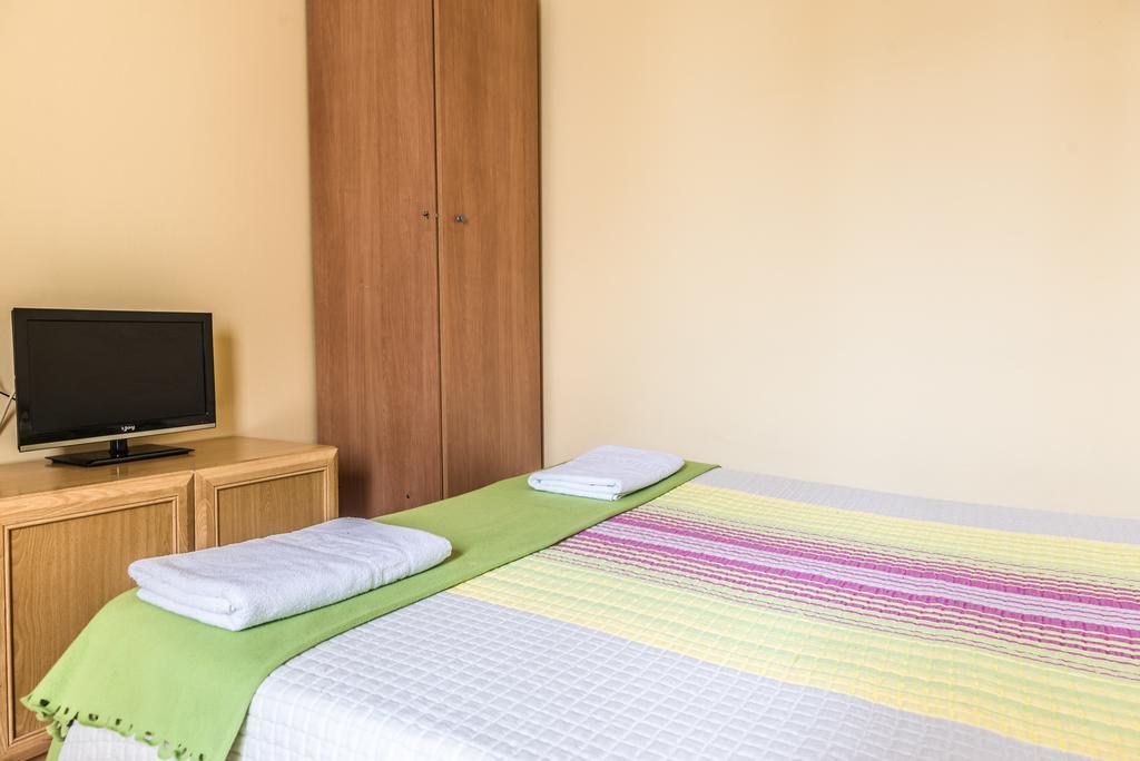 Hostel Turistic Castell Барселона Екстер'єр фото